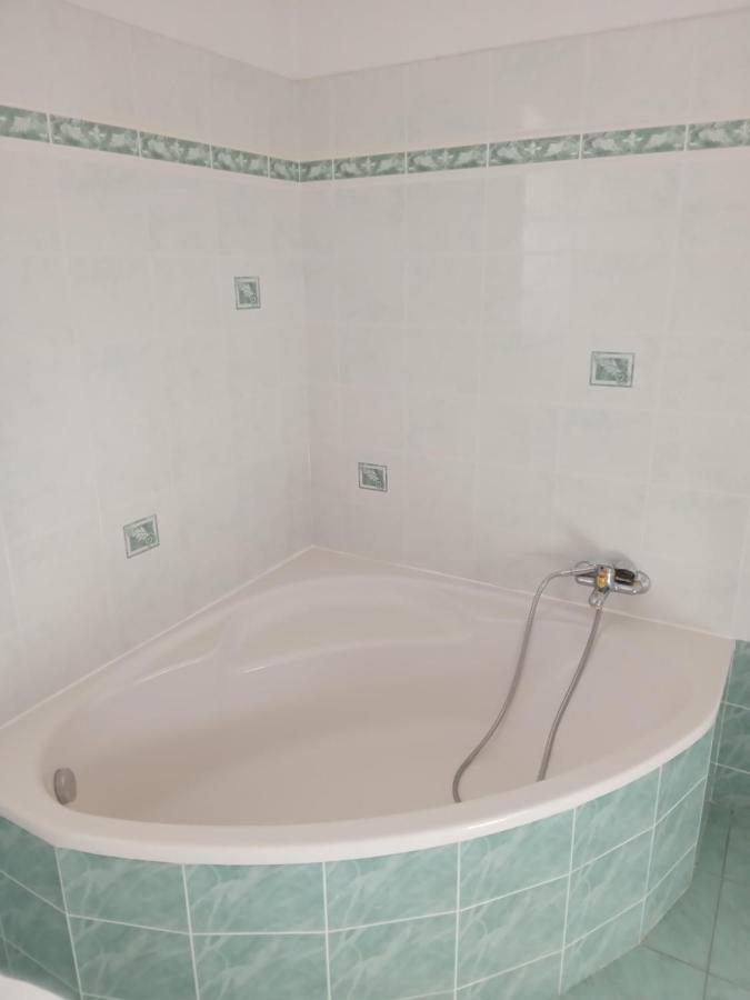 Bed and Breakfast Chez La Marquise Boissieres  Екстер'єр фото